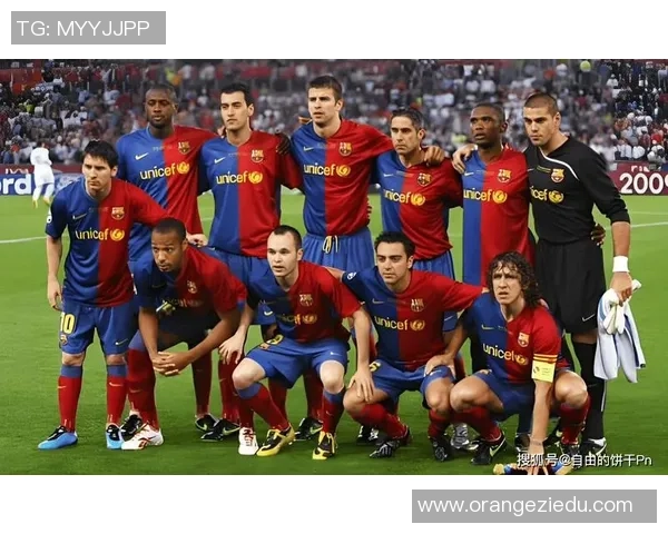 通过线索揭晓足球明星的真实身份，挑战你的足球知识与直觉